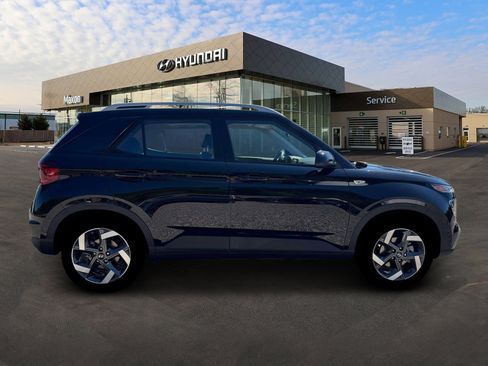 New 2026 Hyundai Venue SEL image 9