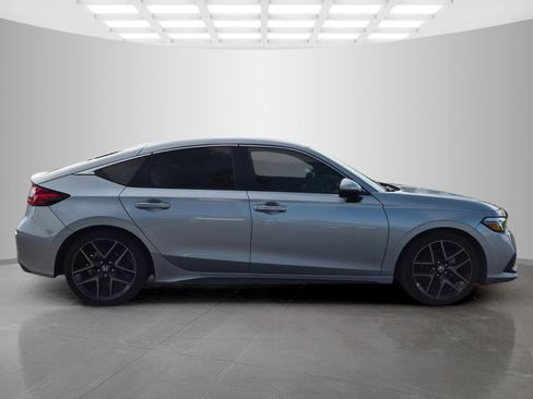 Used 2024 Honda Civic Sport Touring image 6