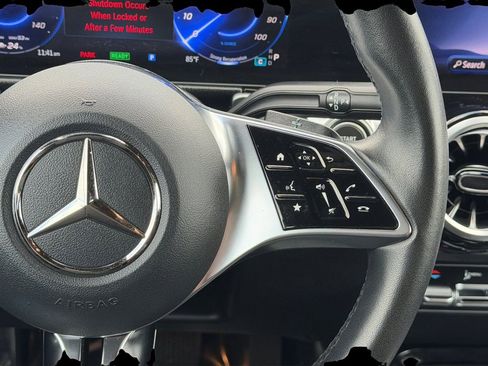 Used 2024 Mercedes-Benz EQB 350 4MATIC SUV image 18