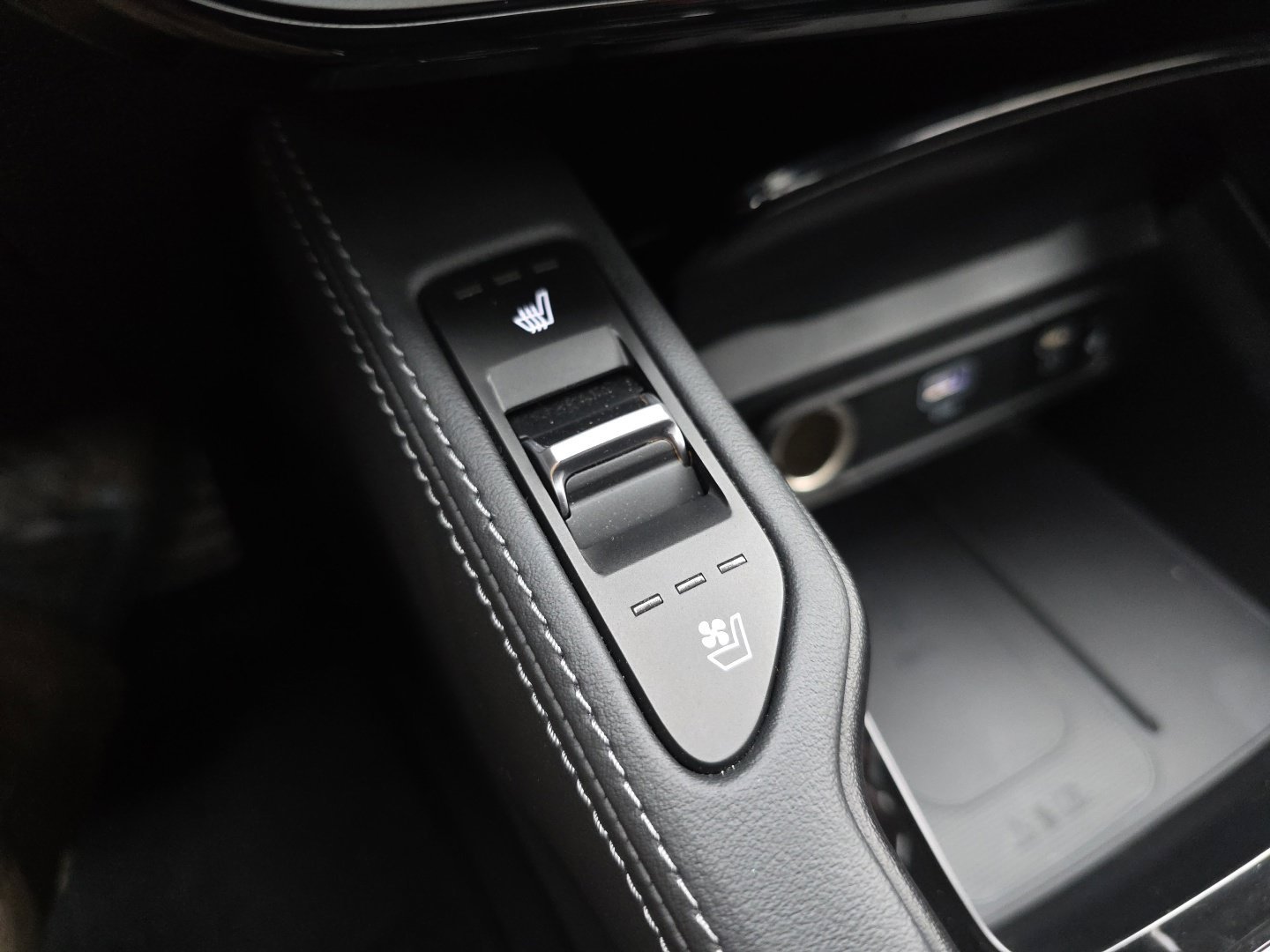 Used 2024 Kia Telluride SX Prestige AWD/4WD image 18