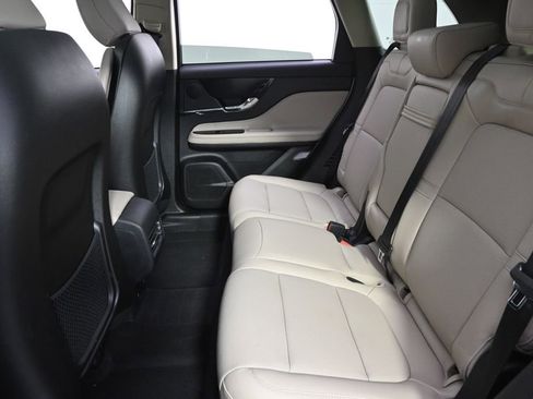 New 2026 Lincoln Corsair Premiere AWD/4WD image 21