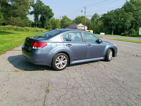 Used 2014 Subaru Legacy 2.5i Premium AWD/4WD image 23