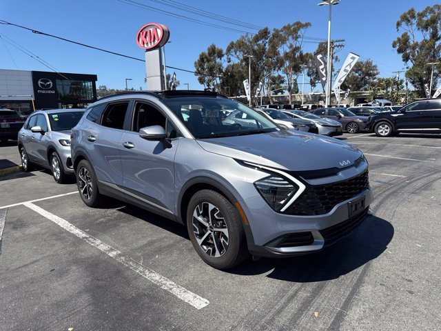 Certified 2025 Kia Sportage EX w/ Premium Package FWD image 3