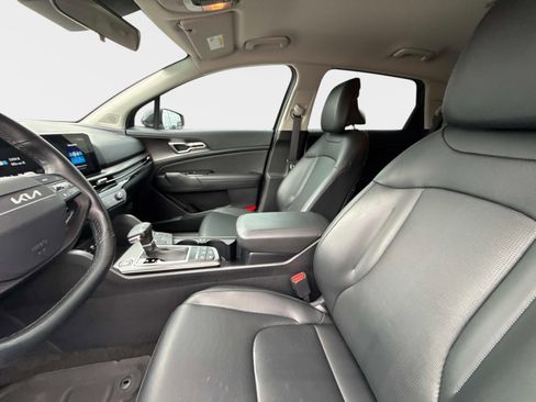 Used 2026 Kia Sportage EX FWD image 24
