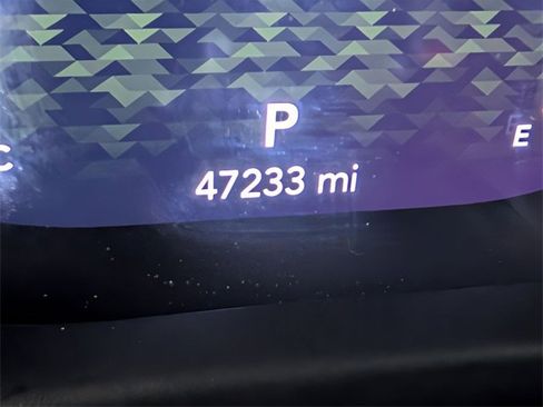 Certified 2023 Jeep Wrangler Sahara w/ Cold Weather Group image 17