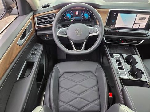 New 2026 Volkswagen Atlas SE FWD image 9