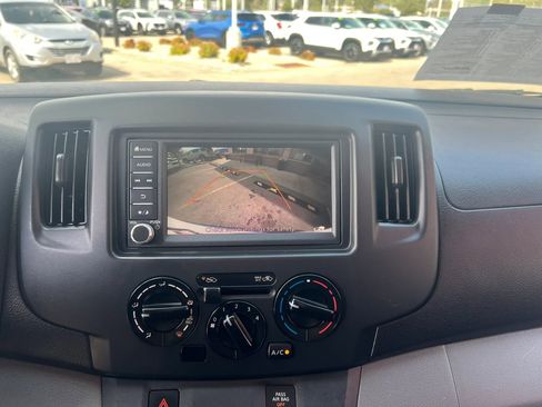 Used 2020 Nissan NV200 S FWD image 12