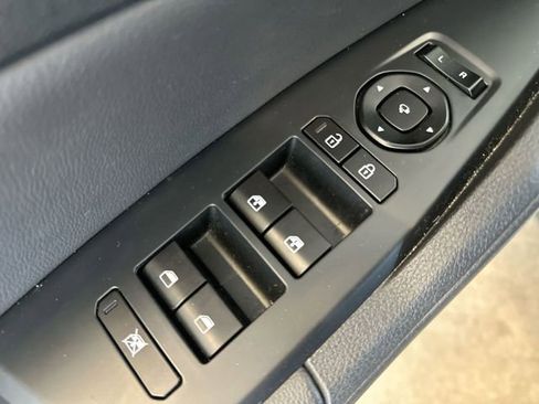 Certified 2026 Kia Sportage SX FWD image 17
