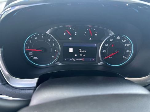 Used 2020 Chevrolet Traverse LT w/ LT Premium Package FWD image 16