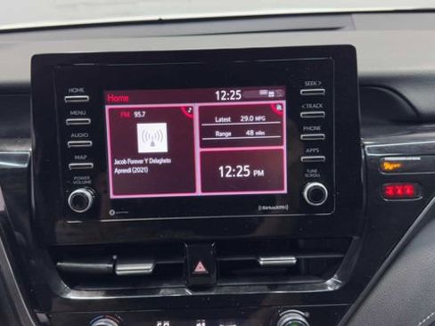 Used 2021 Toyota Camry SE FWD image 27