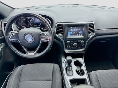 Used 2019 Jeep Grand Cherokee Laredo image 14