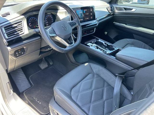 Used 2024 Volkswagen Atlas Cross Sport SE FWD image 6