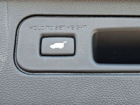 Certified 2025 Honda Pilot EX-L image 32