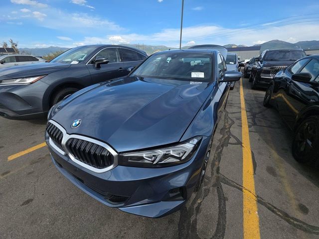 Used 2025 BMW 330i xDrive Sedan w/ Premium Package AWD/4WD image 2