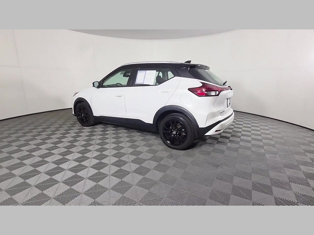 Used 2022 Nissan Kicks SV FWD image 43