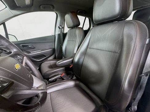 Used 2019 Chevrolet Trax LT w/ LT Convenience Package AWD/4WD image 20