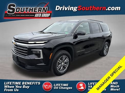 Used 2026 Chevrolet Traverse LT AWD/4WD image 1