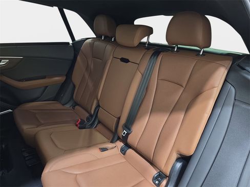 Certified 2025 Audi Q8 Premium Plus w/ Premium Plus Package image 17