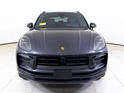 Certified 2026 Porsche Macan AWD/4WD image 38