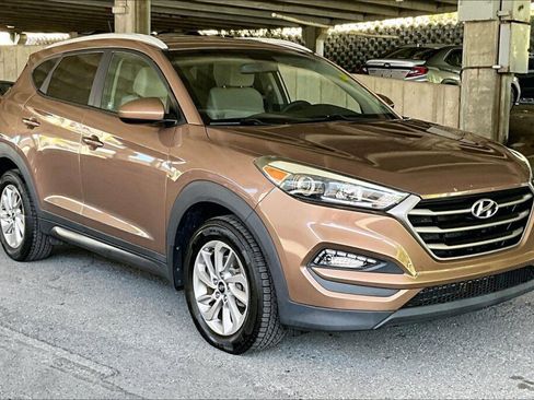 Used 2016 Hyundai Tucson SE w/ Option Group 02 AWD/4WD image 18