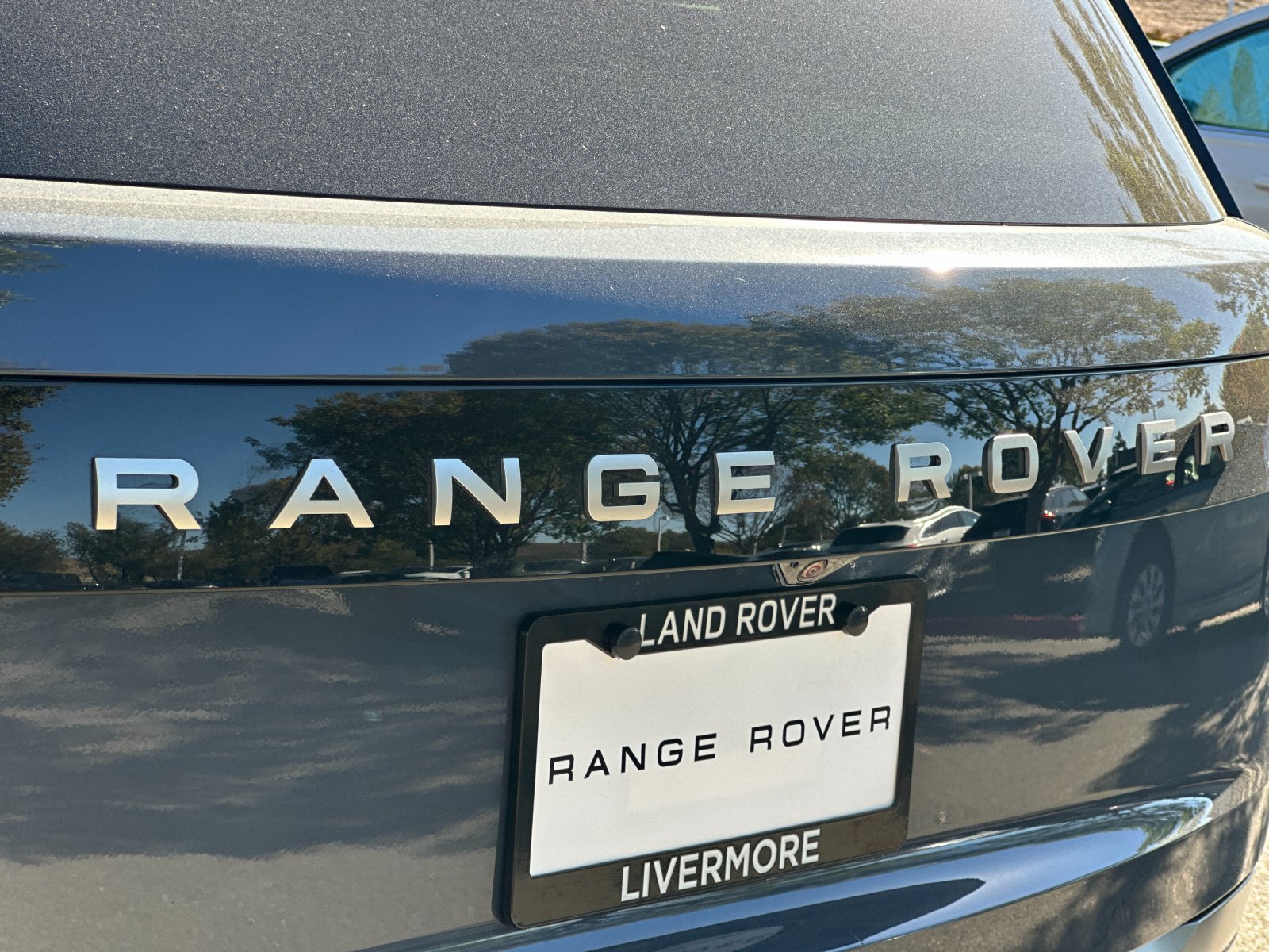 New 2026 Land Rover Range Rover Long Wheelbase SE AWD/4WD image 27