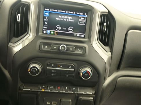 Used 2022 Chevrolet Silverado 1500 Custom w/ Safety Confidence Package image 11