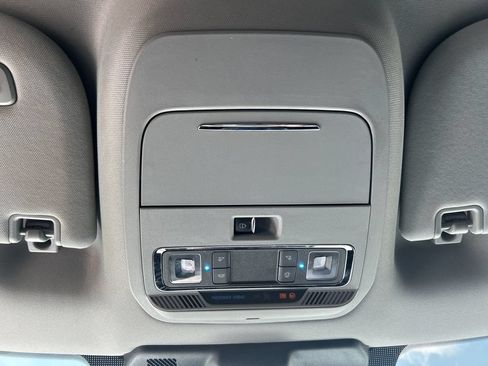 Used 2024 Ford F250 Lariat AWD/4WD image 17