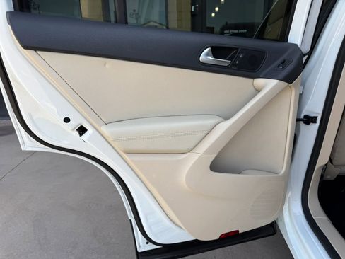 Used 2017 Volkswagen Tiguan S FWD image 21