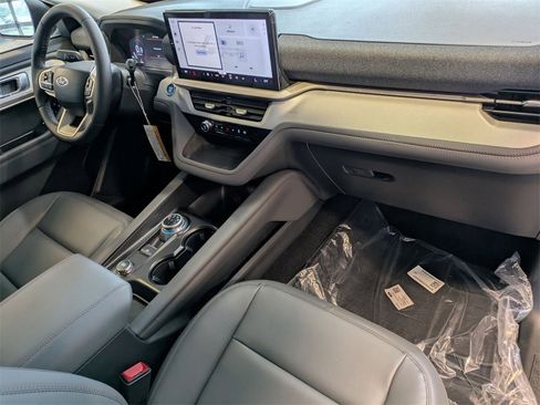 New 2026 Ford Explorer Active w/ Active Comfort Package image 21