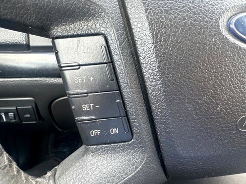 Used 2009 Ford Fusion SEL image 40