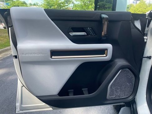 New 2024 GMC Hummer EV 3X image 18