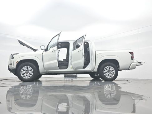 Used 2022 Nissan Frontier SV RWD image 38