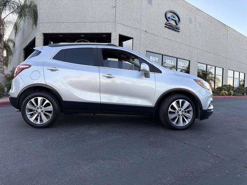 Used 2018 Buick Encore Preferred image 9
