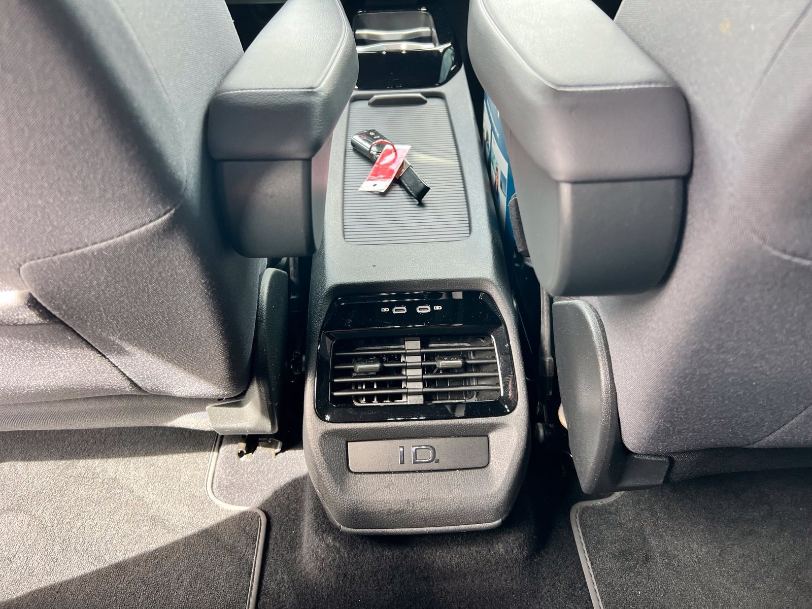 Used 2022 Volkswagen ID.4 Pro RWD image 49