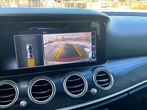 Used 2018 Mercedes-Benz E 300 4MATIC w/ Premium 1 Package image 14