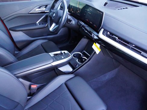 Certified 2025 BMW X2 xDrive28i image 10