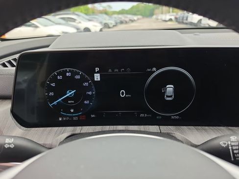 Certified 2025 Kia Telluride SX w/ SX Captain's Chair Package FWD image 20