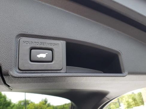 Certified 2025 Acura RDX w/ Technology Package AWD/4WD image 10