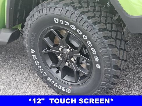 New 2025 Jeep Gladiator High Tide image 9