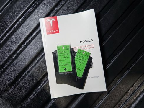 Used 2023 Tesla Model Y Long Range image 22