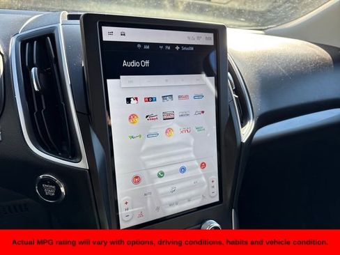 Used 2024 Ford Edge SEL image 17