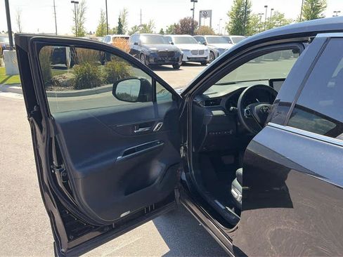 Used 2023 Toyota Venza Limited AWD/4WD image 11