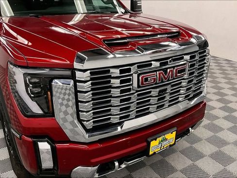 Used 2024 GMC Sierra 3500 Denali w/ Denali Reserve Package AWD/4WD image 35
