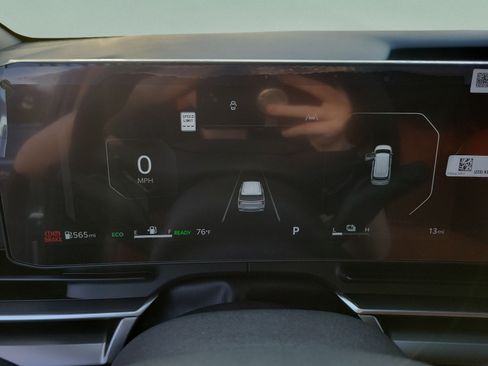 New 2027 Kia Carnival SX w/ Dark Edition Package FWD image 31