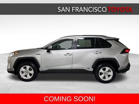 Used 2019 Toyota RAV4 XLE image 2