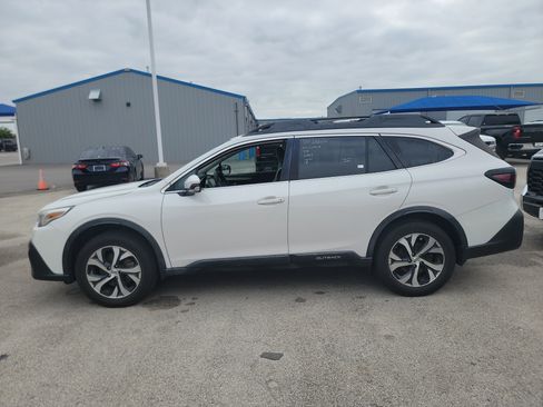 Used 2020 Subaru Outback Limited w/ Popular Package #2 AWD/4WD image 4