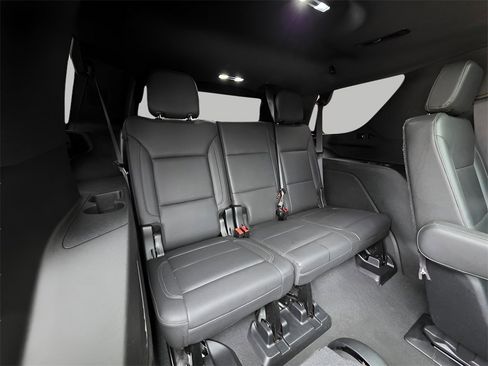 Used 2021 Chevrolet Tahoe Z71 w/ Luxury Package image 12