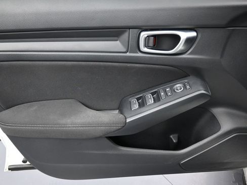 Used 2024 Honda Civic Sport image 10