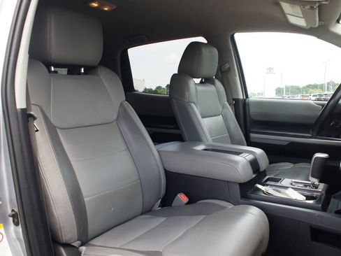 Used 2019 Toyota Tundra Limited w/ Limited Premium Package AWD/4WD image 22