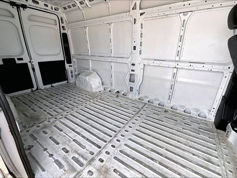 Used 2025 RAM ProMaster 2500 w/ Convenience Group FWD image 19